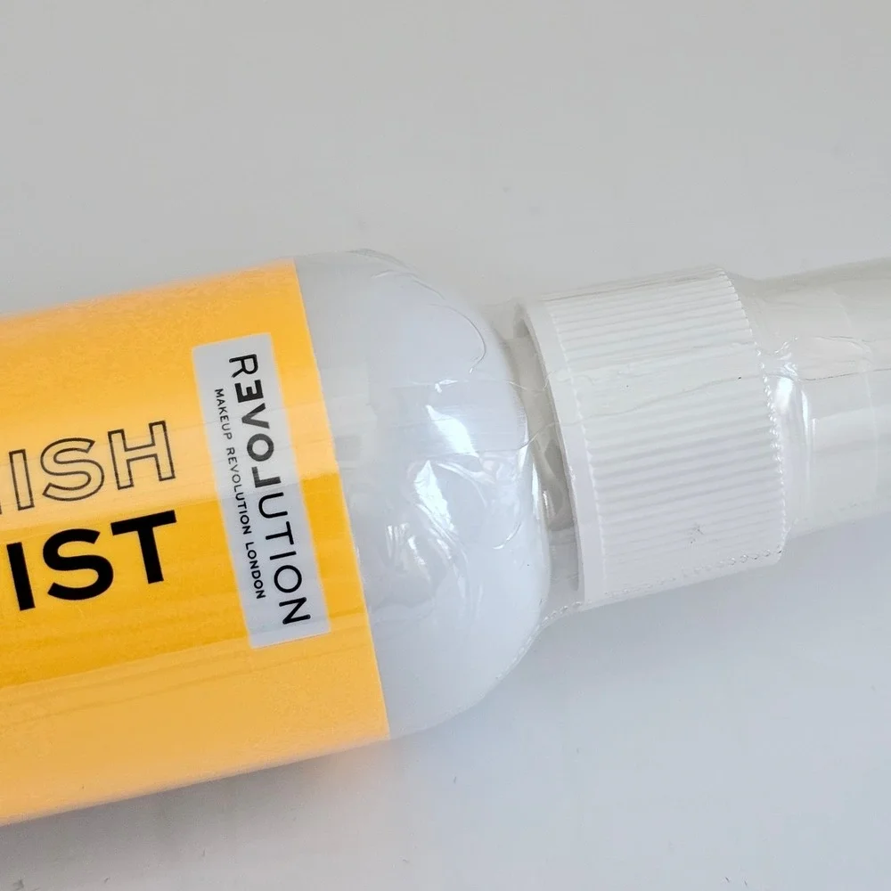 Makeup Revolution Pore Vanish Prime Mist Setting Spray 1.69 Oz 50ml NEW SEALED